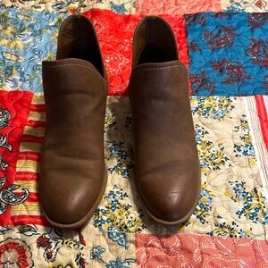 Universal thread booties